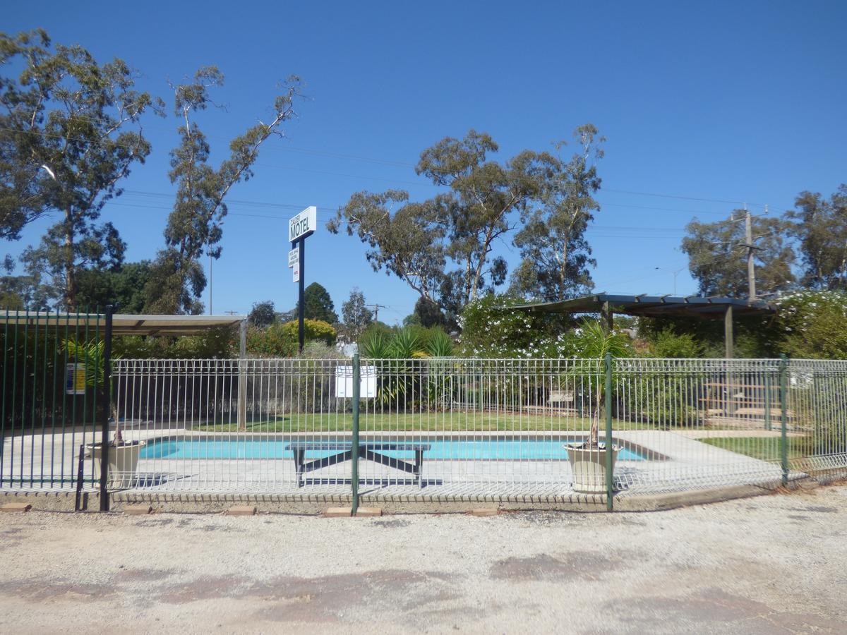 Calder Motel Bendigo Buitenkant foto
